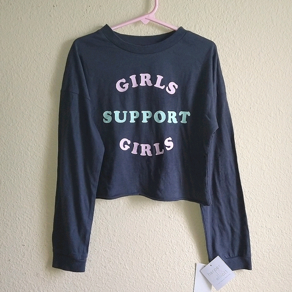 NWT "Girls Support Girls" long sleeve crop top